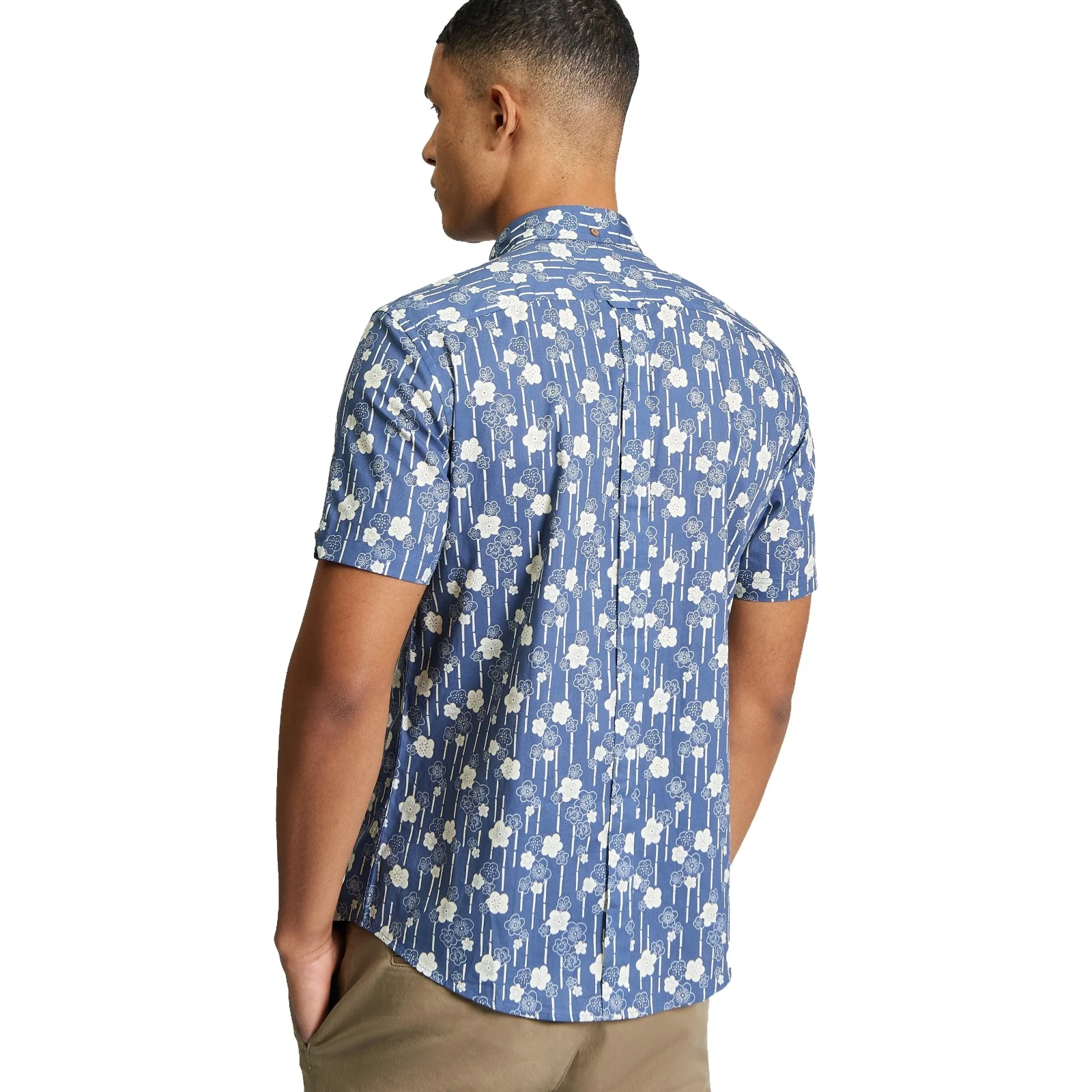 Ben Sherman Mens Floral Bamboo Print Short Sleeve Shirt - Image 2