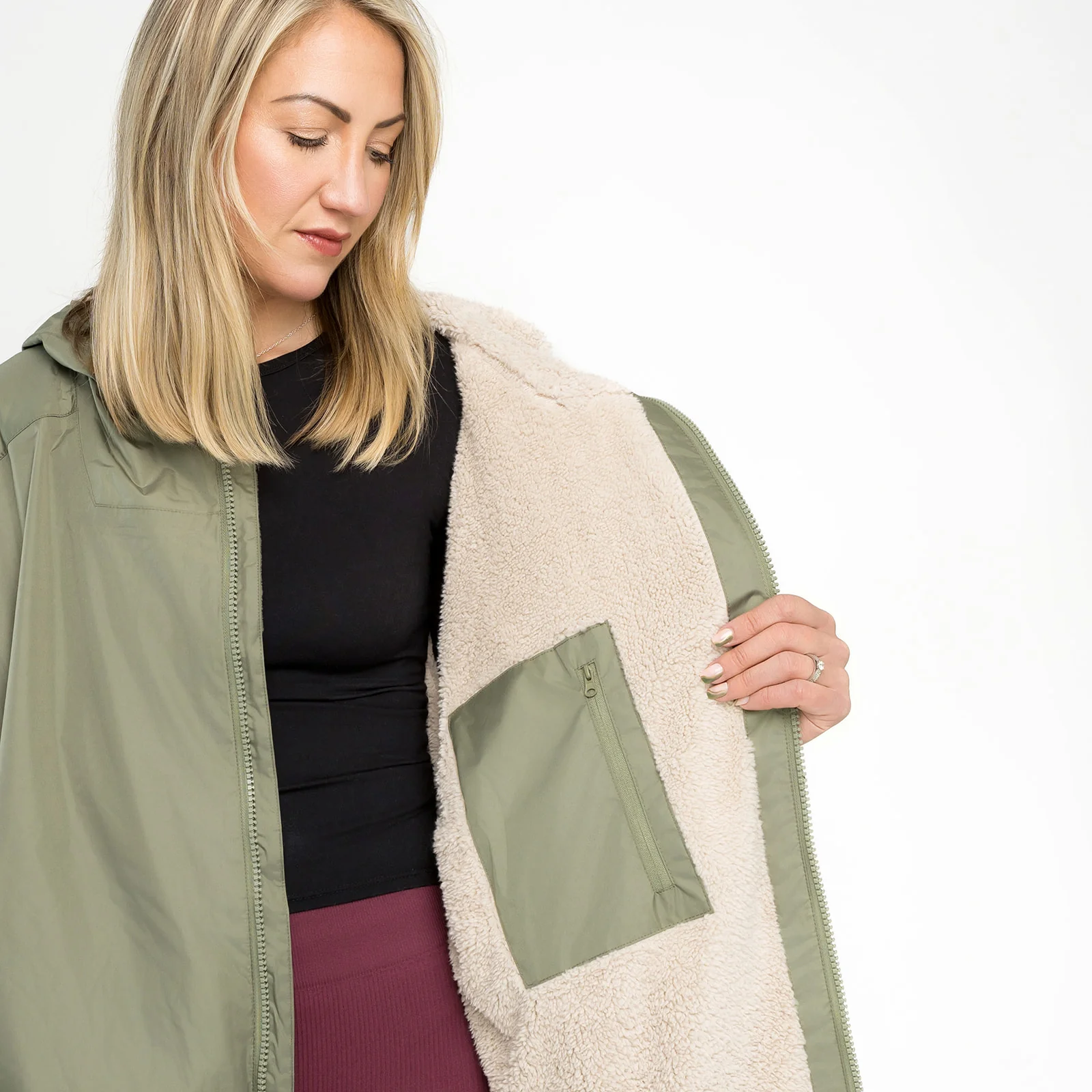 Bench Dryson Waterproof Changing Robe - Image 26