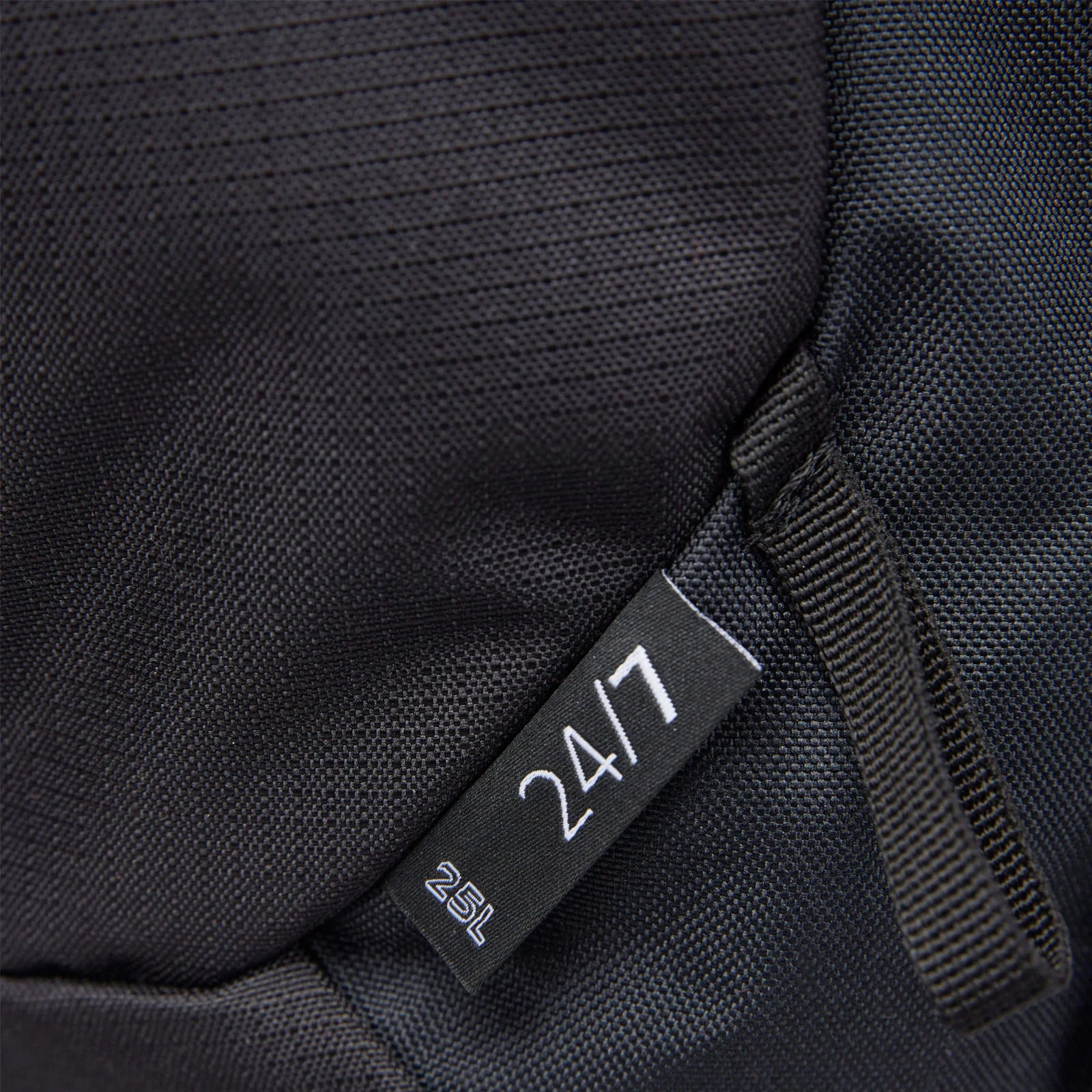 Berghaus Logo 24/7 25L Walking Rucksack - Black - OS - Image 5