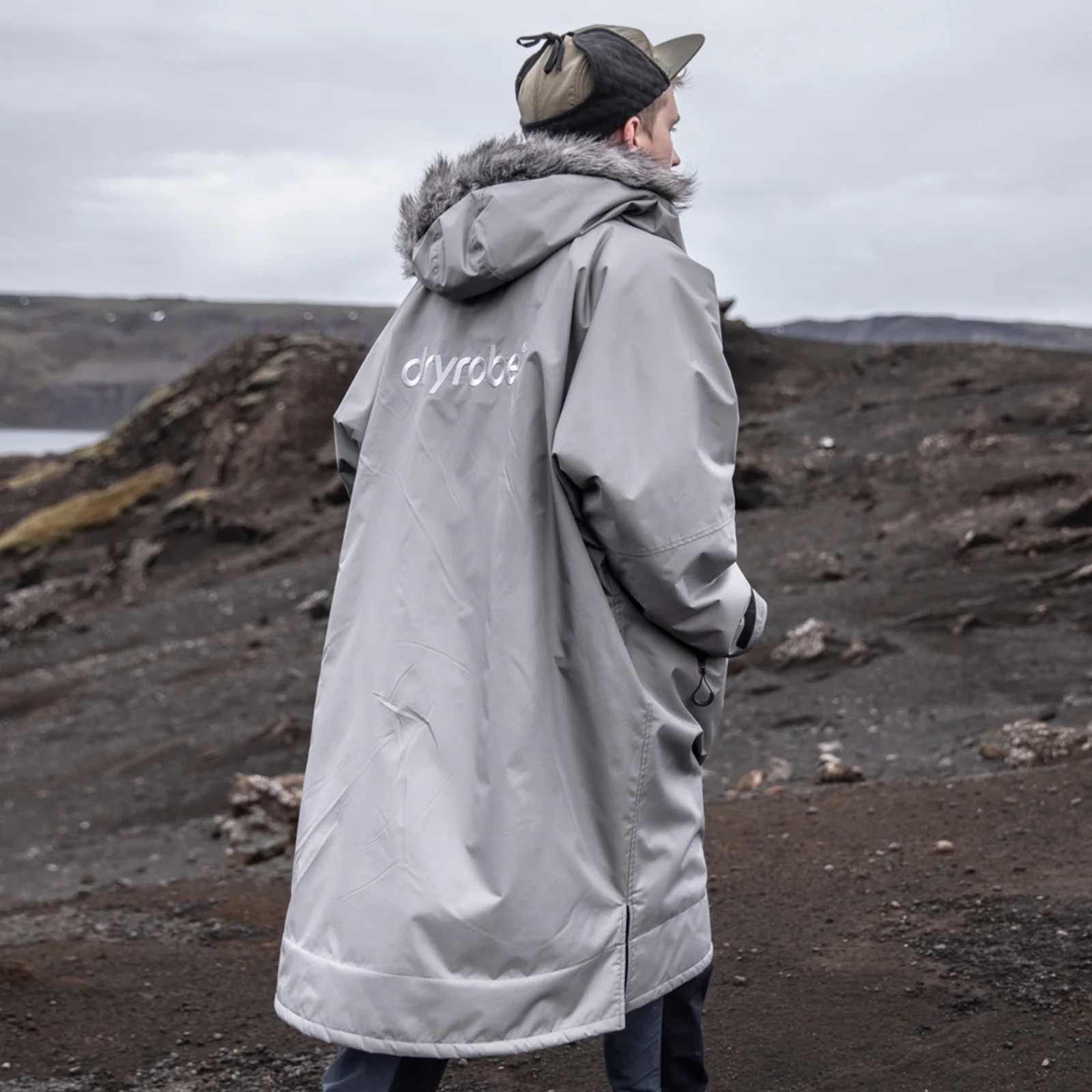 dryrobe Alpine Range Advance Long Sleeve Changing Robe - Image 14