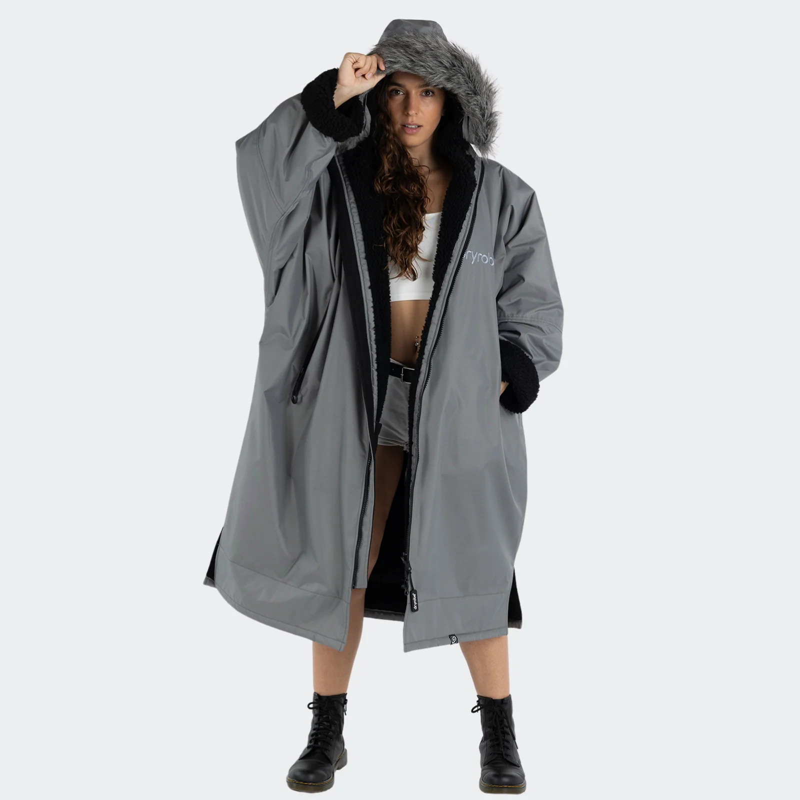 dryrobe Alpine Range Advance Long Sleeve Changing Robe - Image 2