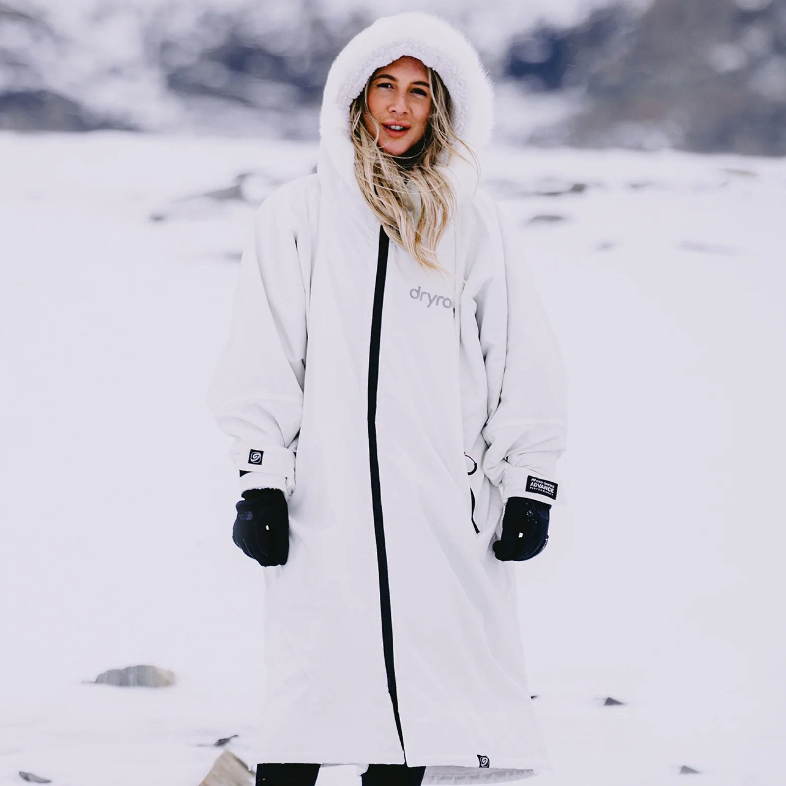 dryrobe Alpine Range Advance Long Sleeve Changing Robe - Image 25
