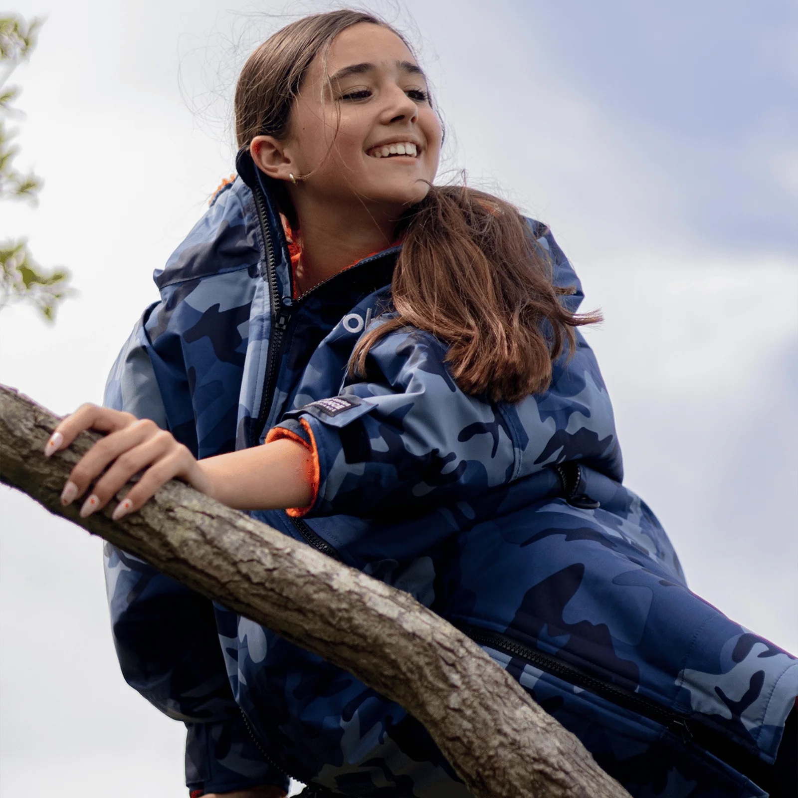 dryrobe Kids Advance Long Sleeve Changing Robe - Image 59