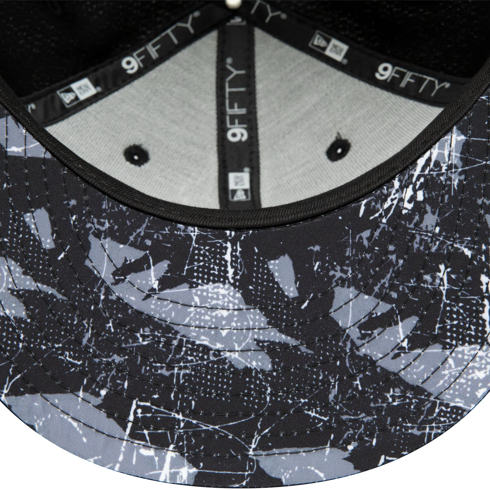 New Era Brooklyn Nets Print Infill 9FIFTY Snapback Cap  - Black - Image 5