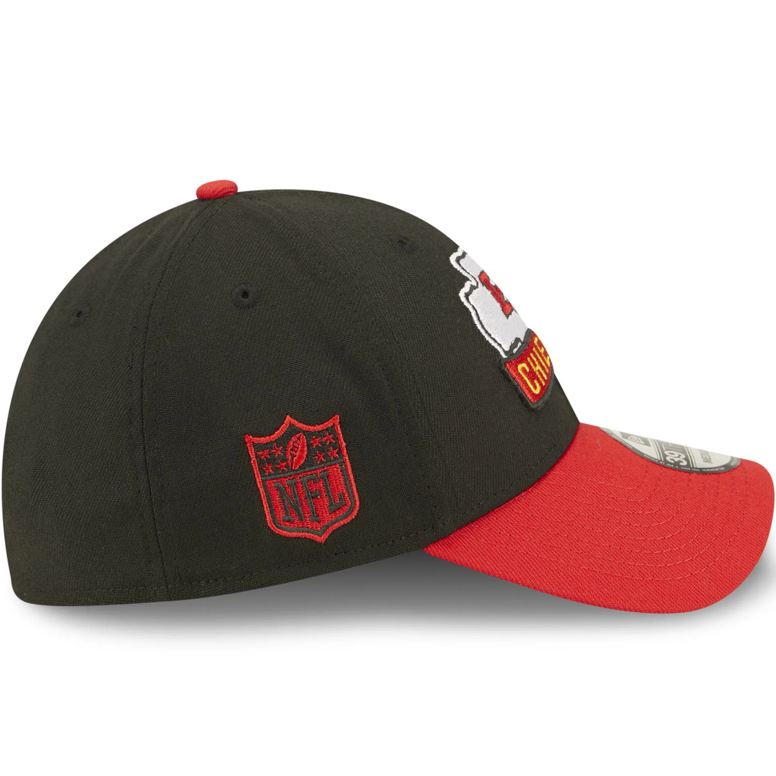 New Era Kansas City Chiefs NFL 2022 Sideline 39THIRTY Baseball Cap - Black - Image 6