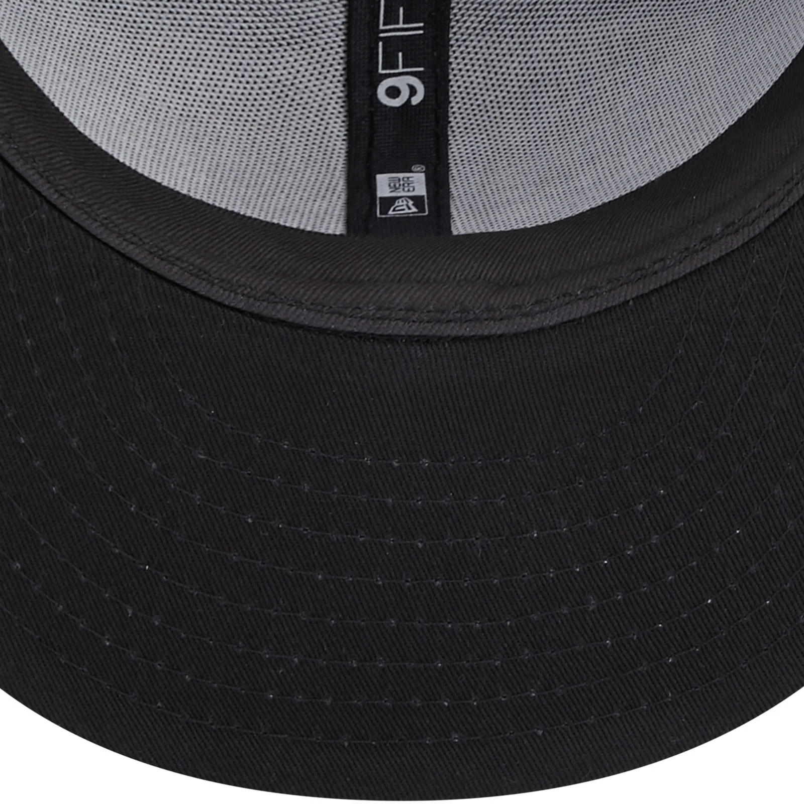 New Era LA Lakers Logo Infill 9FIFTY Fitted Cap - Black - Image 5