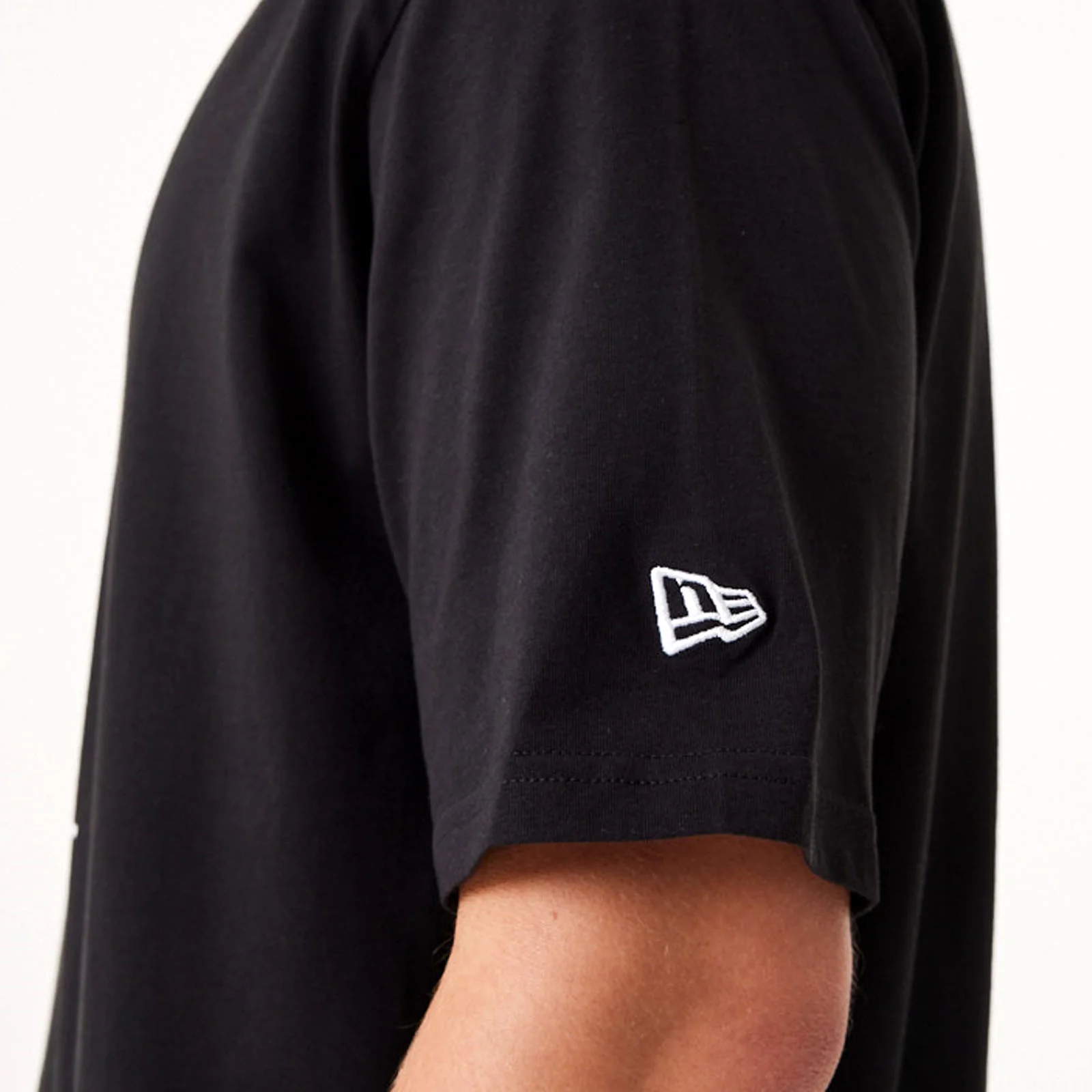 New Era Los Angeles Dodgers League Essentials Oversized T-Shirt - Black - Image 5