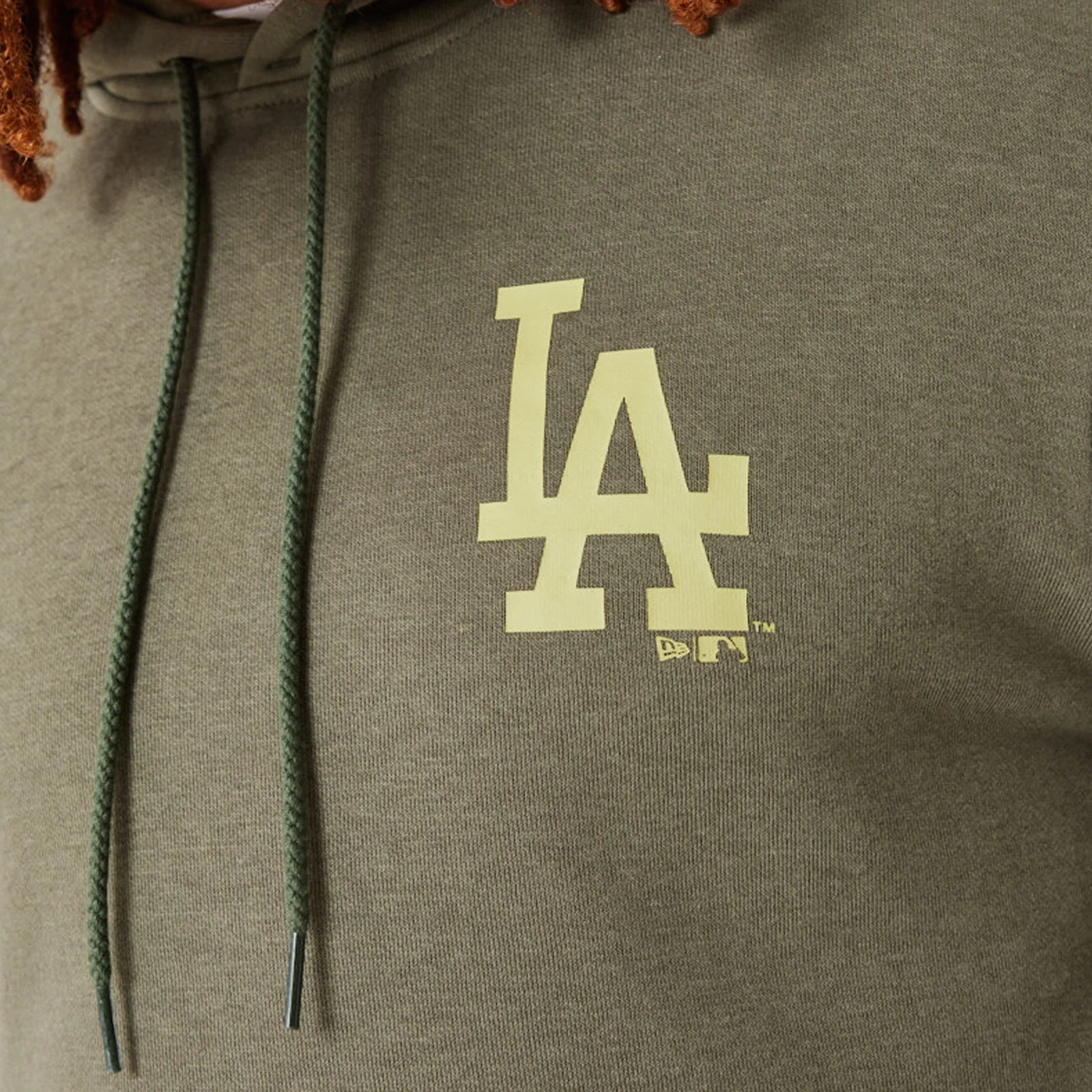 New Era Los Angeles Dodgers League Essentials Pullover Hoodie - Green - Image 4
