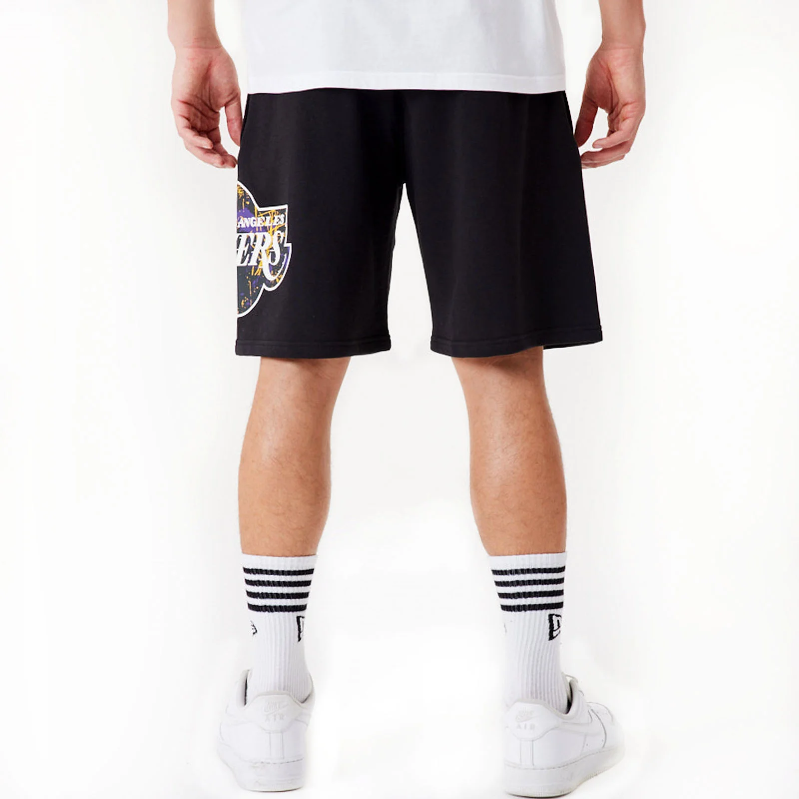 New Era Los Angeles Lakers Team Logo Oversized Sweatshorts - Black - Image 2