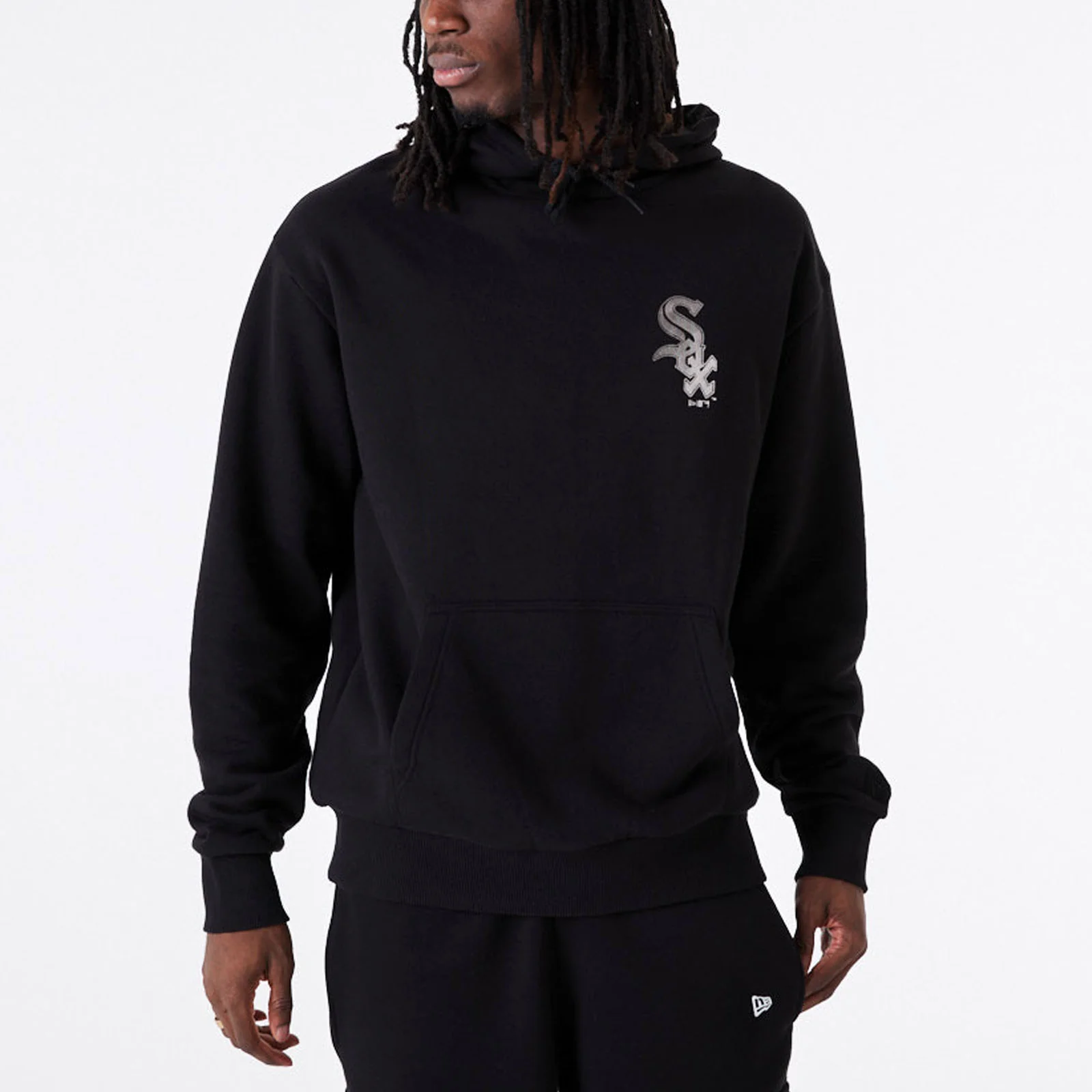 New Era Mens Chicago White Sox MLB Metallic Pullover Hoodie - Black - Image 2