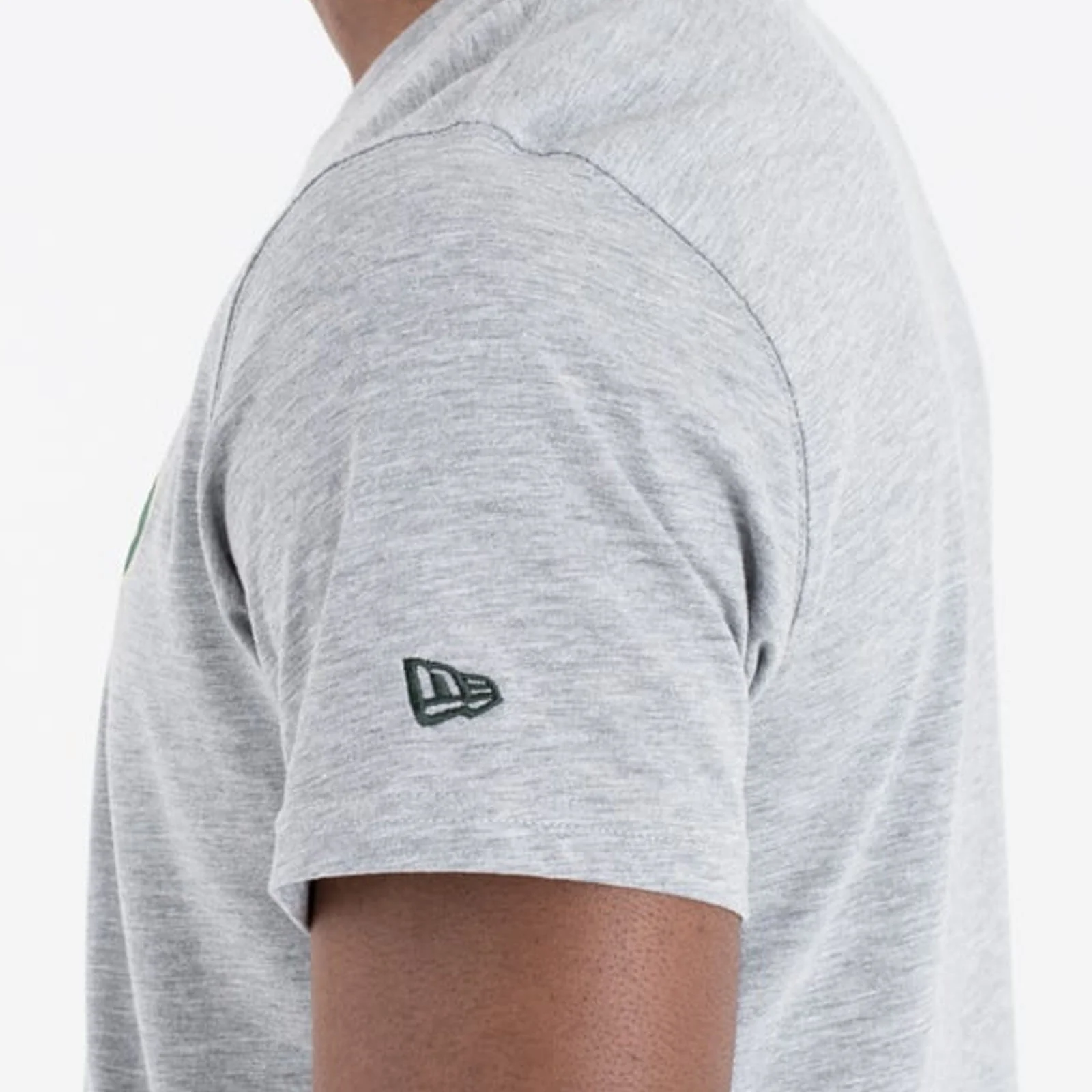 New Era Mens Milwaukee Bucks T-Shirt - Grey - Image 4