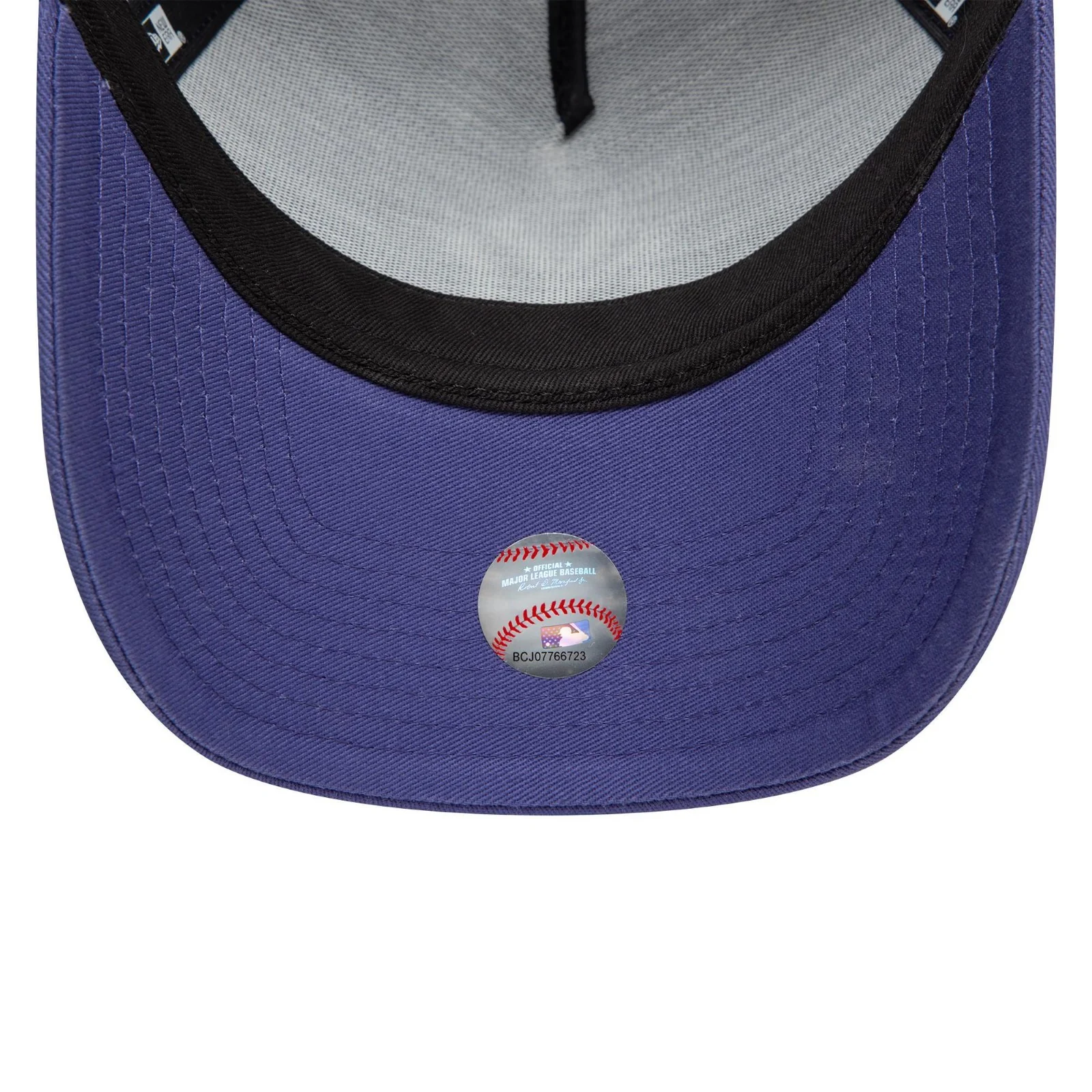 New Era Mens New York Yankees 9FORTY League Essential Trucker Cap - Dark Blue - OSFM - Image 5