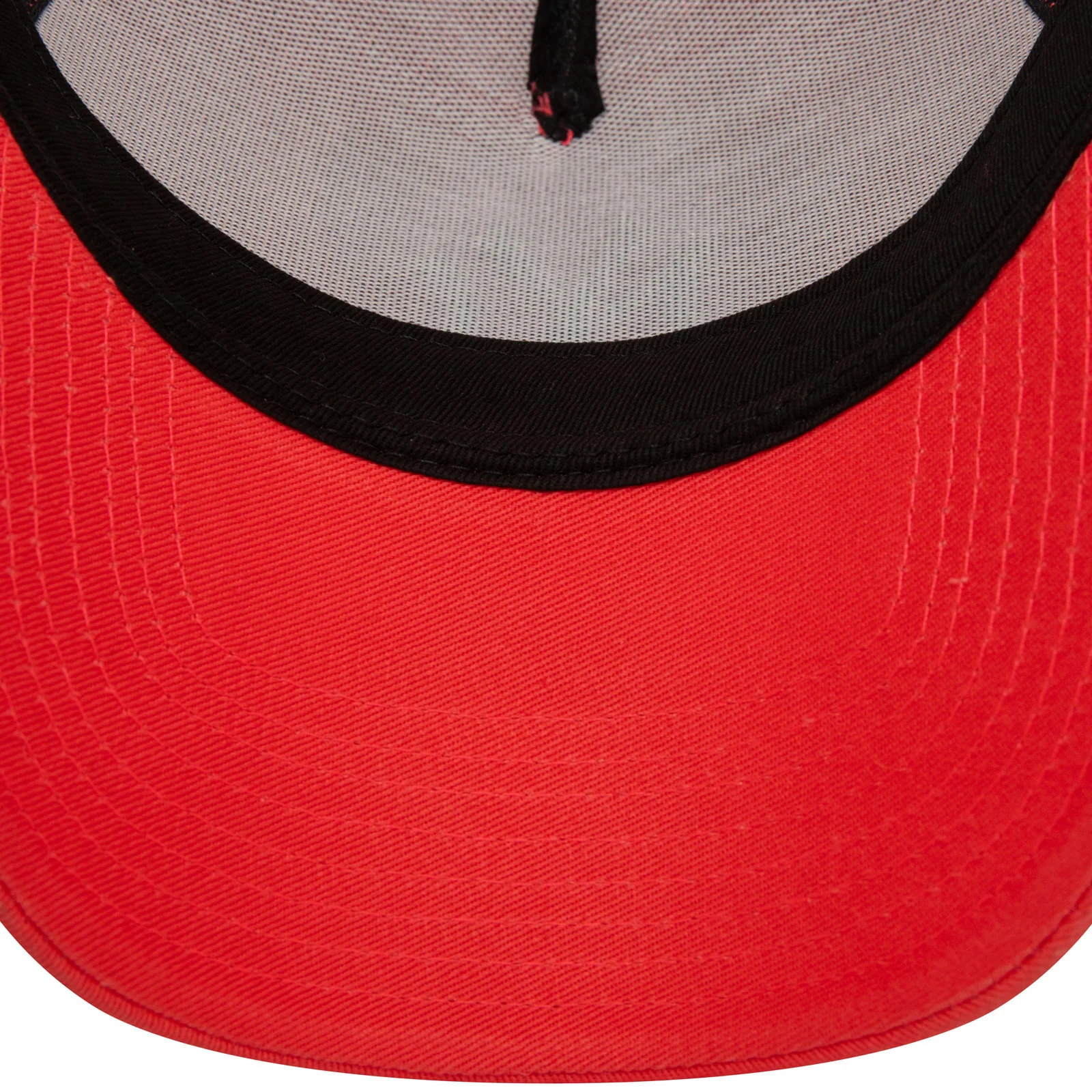 New Era Mens New York Yankees League Essentials Snapback Trucker Cap - Red - Image 5