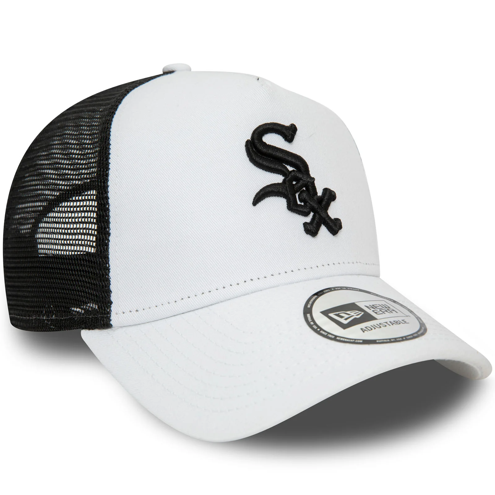 New Era Mens New York Yankees League Essentials Snapback Trucker Cap - White - Image 3