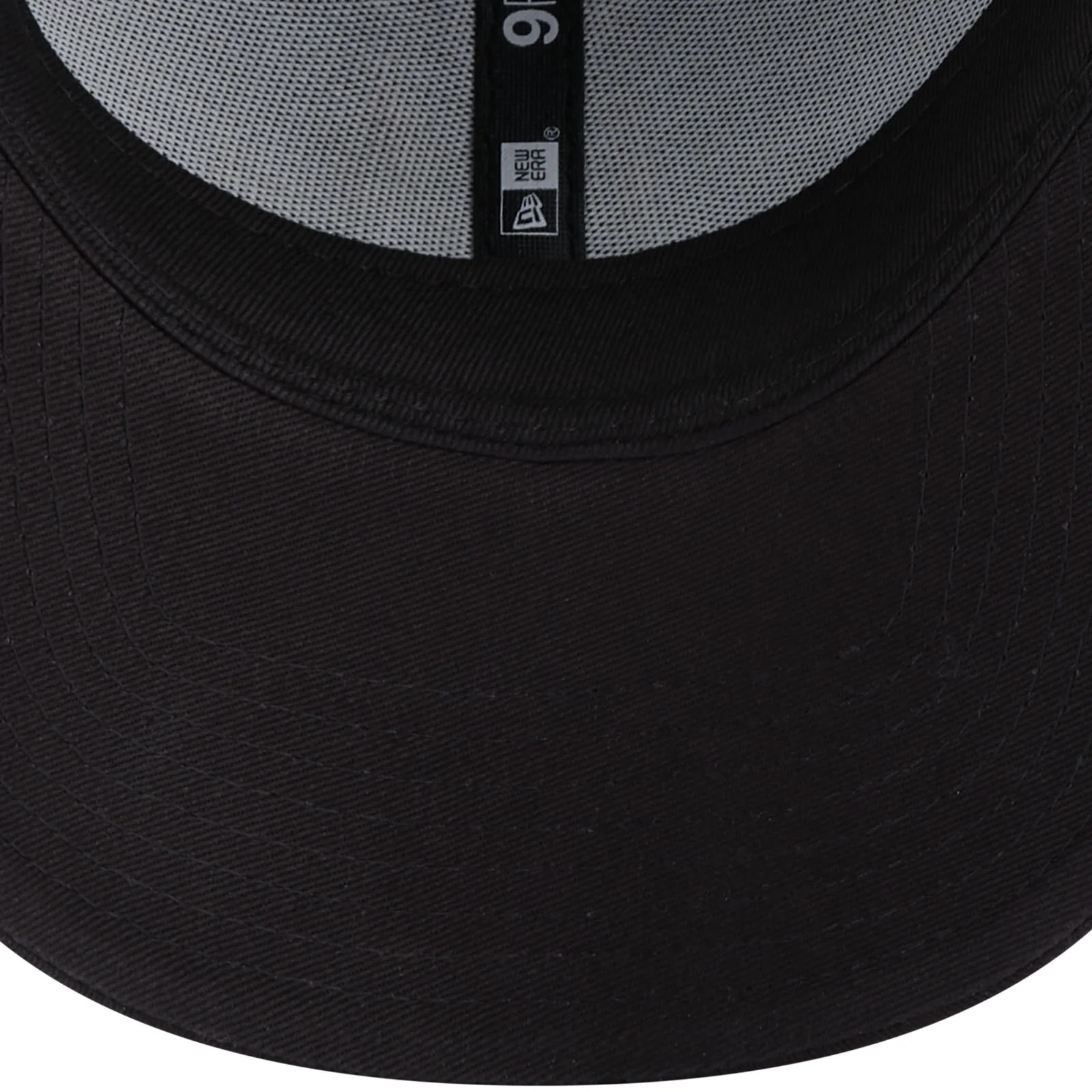 New Era NY Yankees League Essentials 9FORTY Cap - Black - Image 5