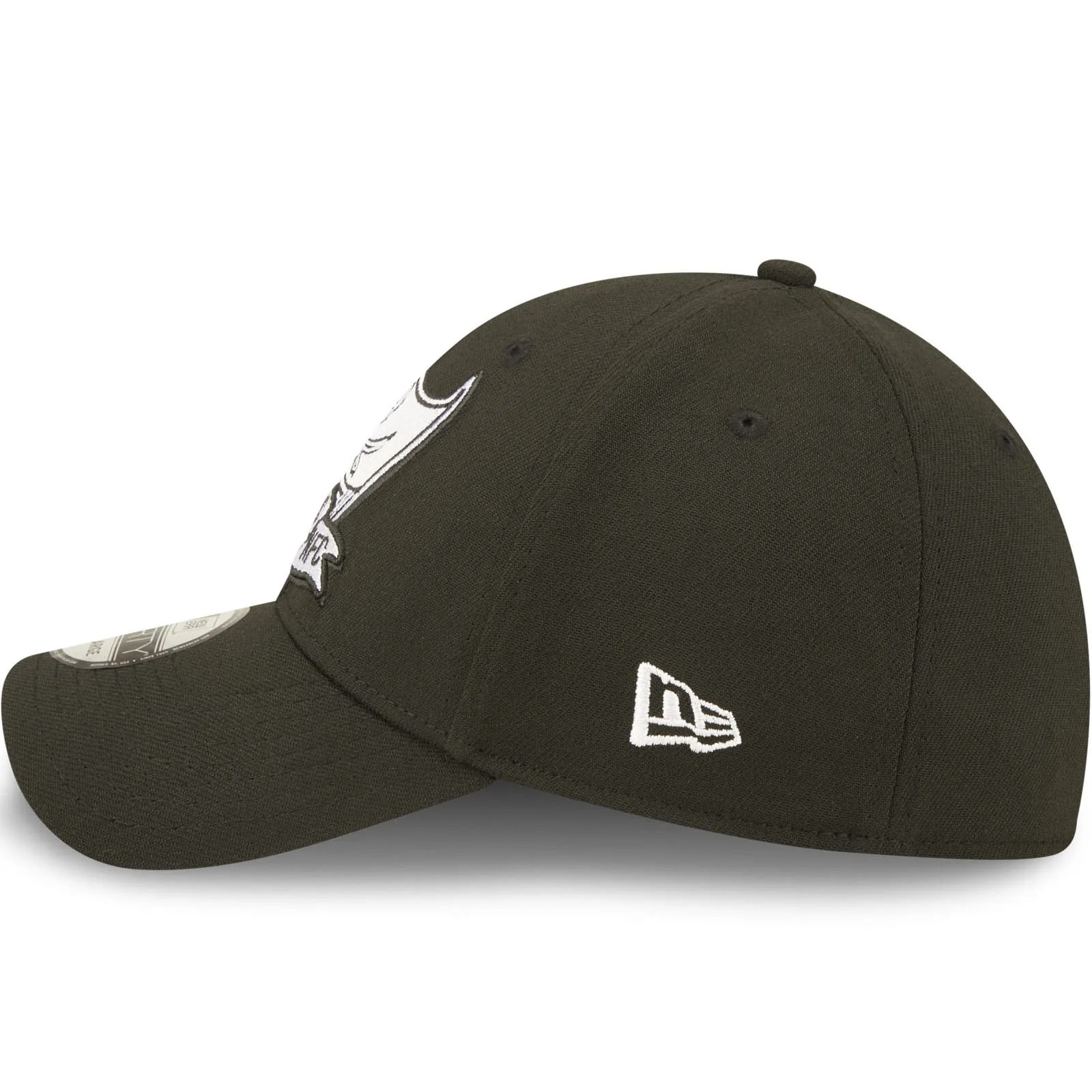 New Era Tampa Bay Buccaneers NFL 39THIRTY Sideline 2022 Baseball Cap - Black - Image 5