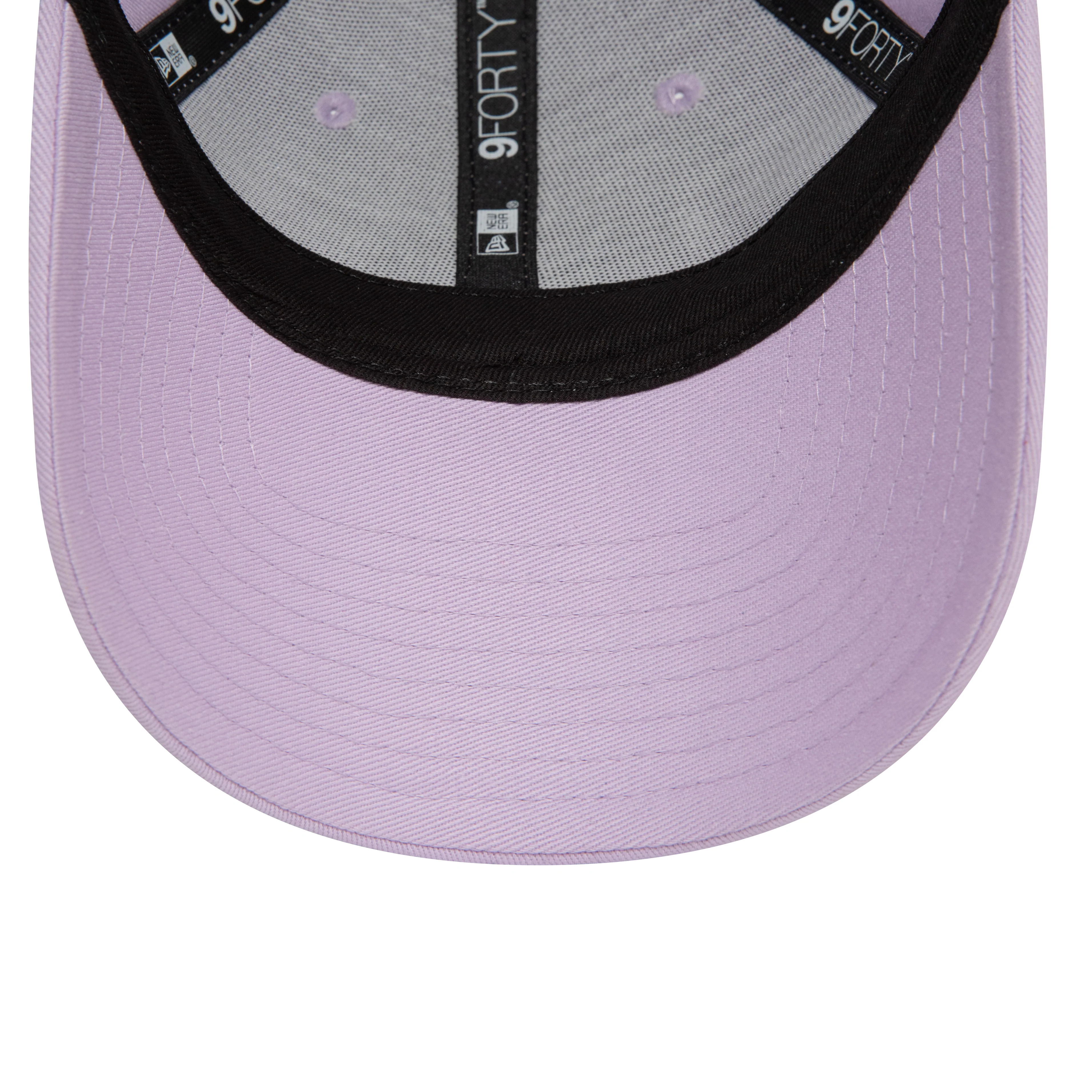 New Era Womens New York Yankees Metallic Logo 9FORTY Baseball Cap - Purple - Image 4
