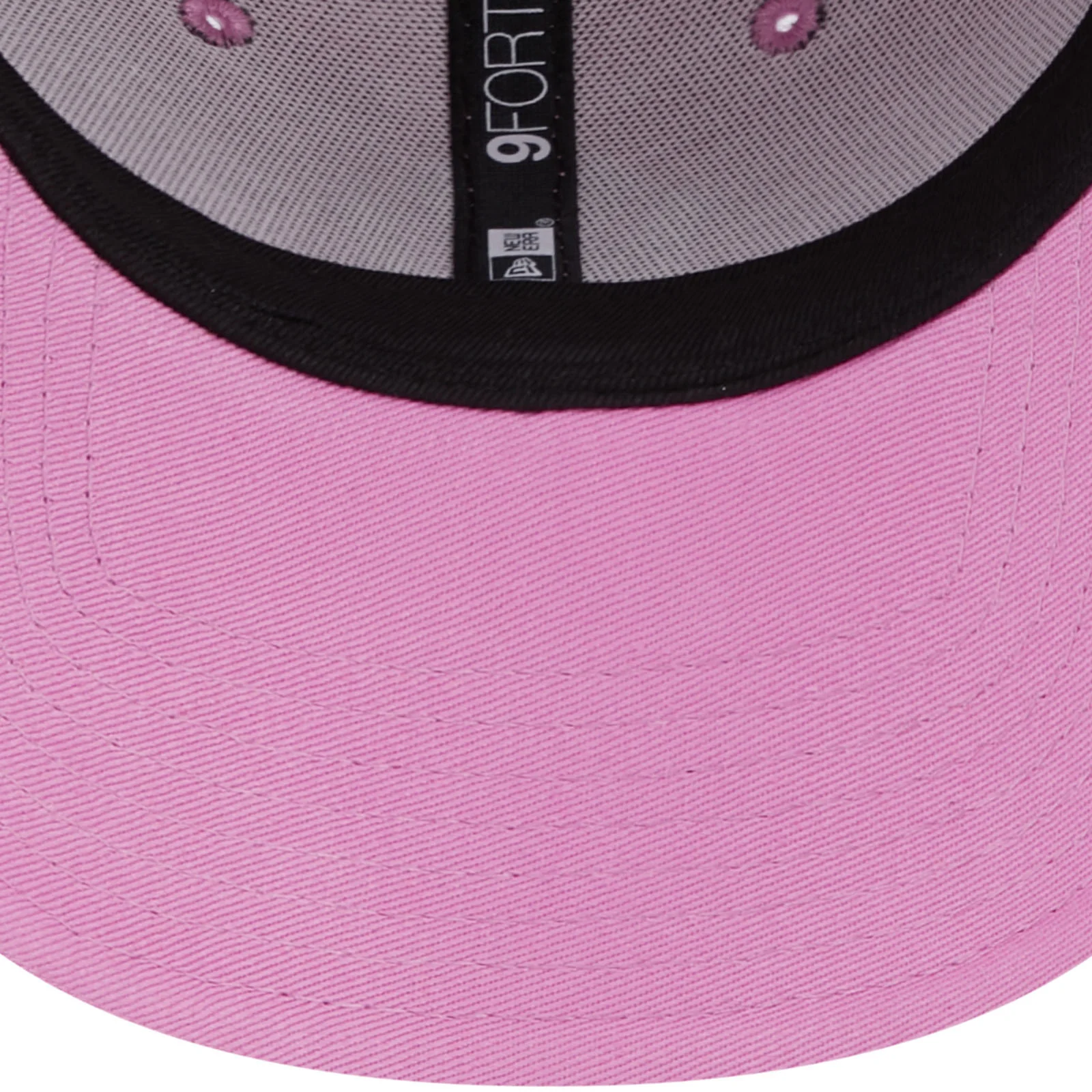 New Era Womens New York Yankees MLB 9FORTY Strapback Cap - Pink - Image 5