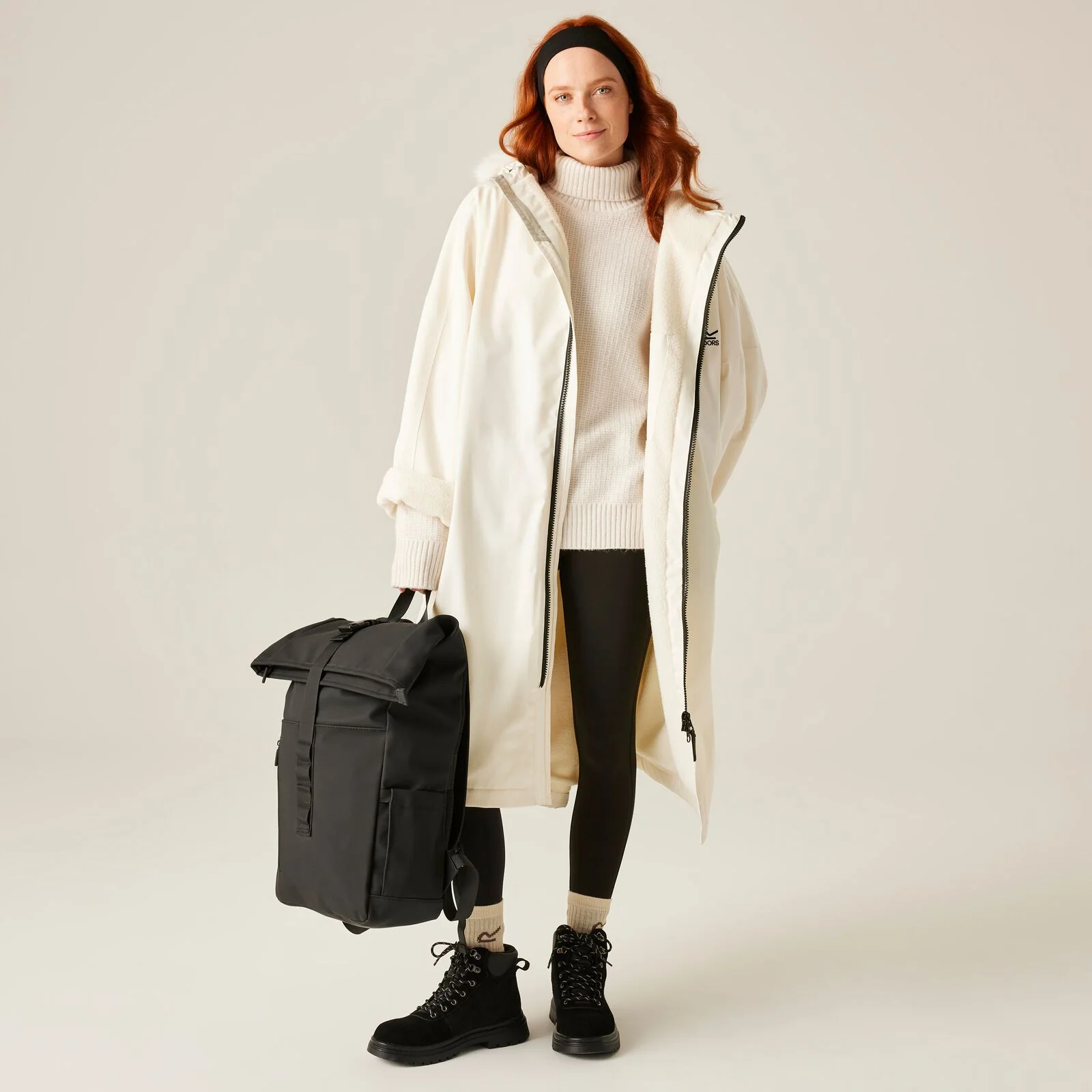 Regatta Adults Outdoor Waterproof Changing Robe Pro - Image 13