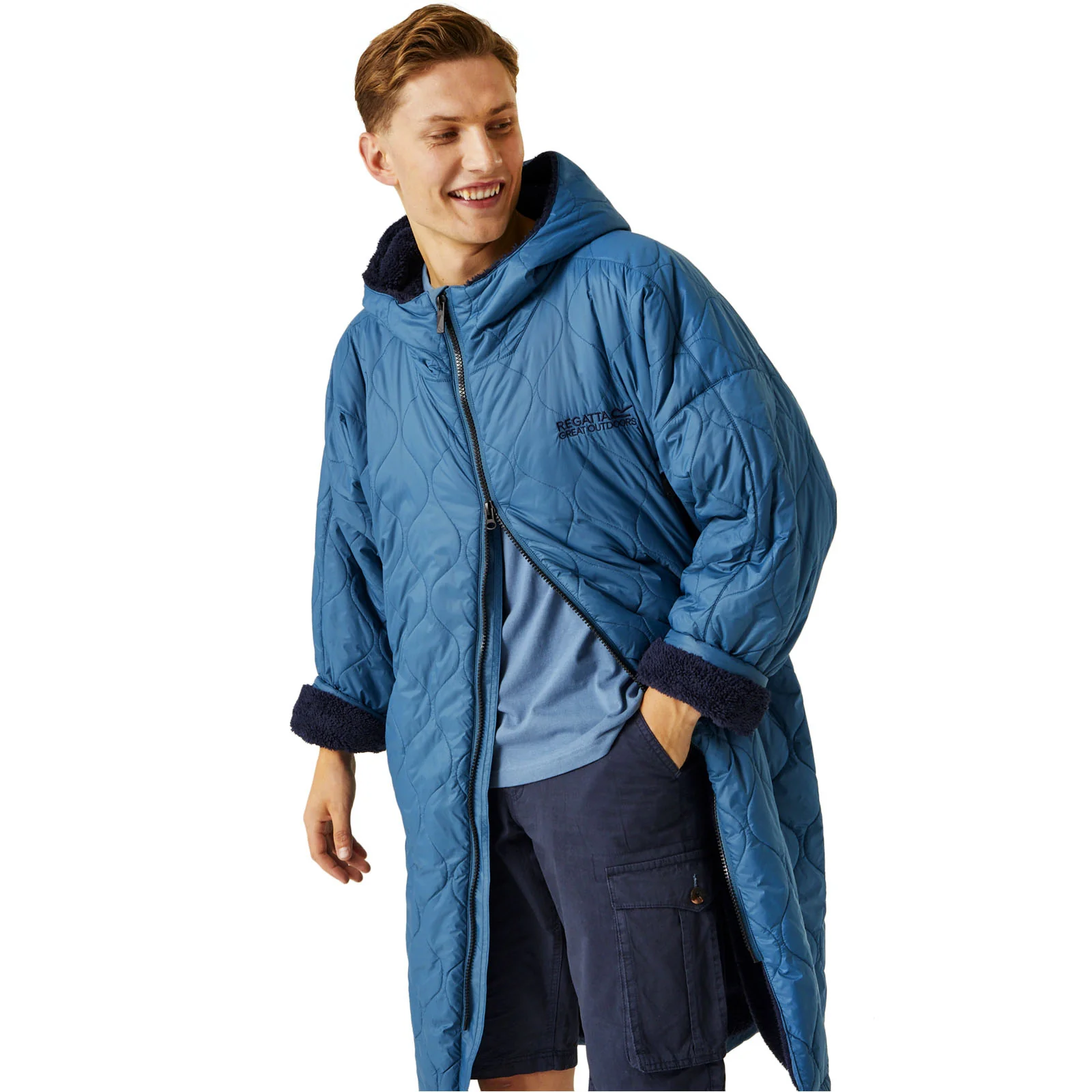 Regatta Adults Quilted Sprit Of Adventure Changing Robe - Image 31