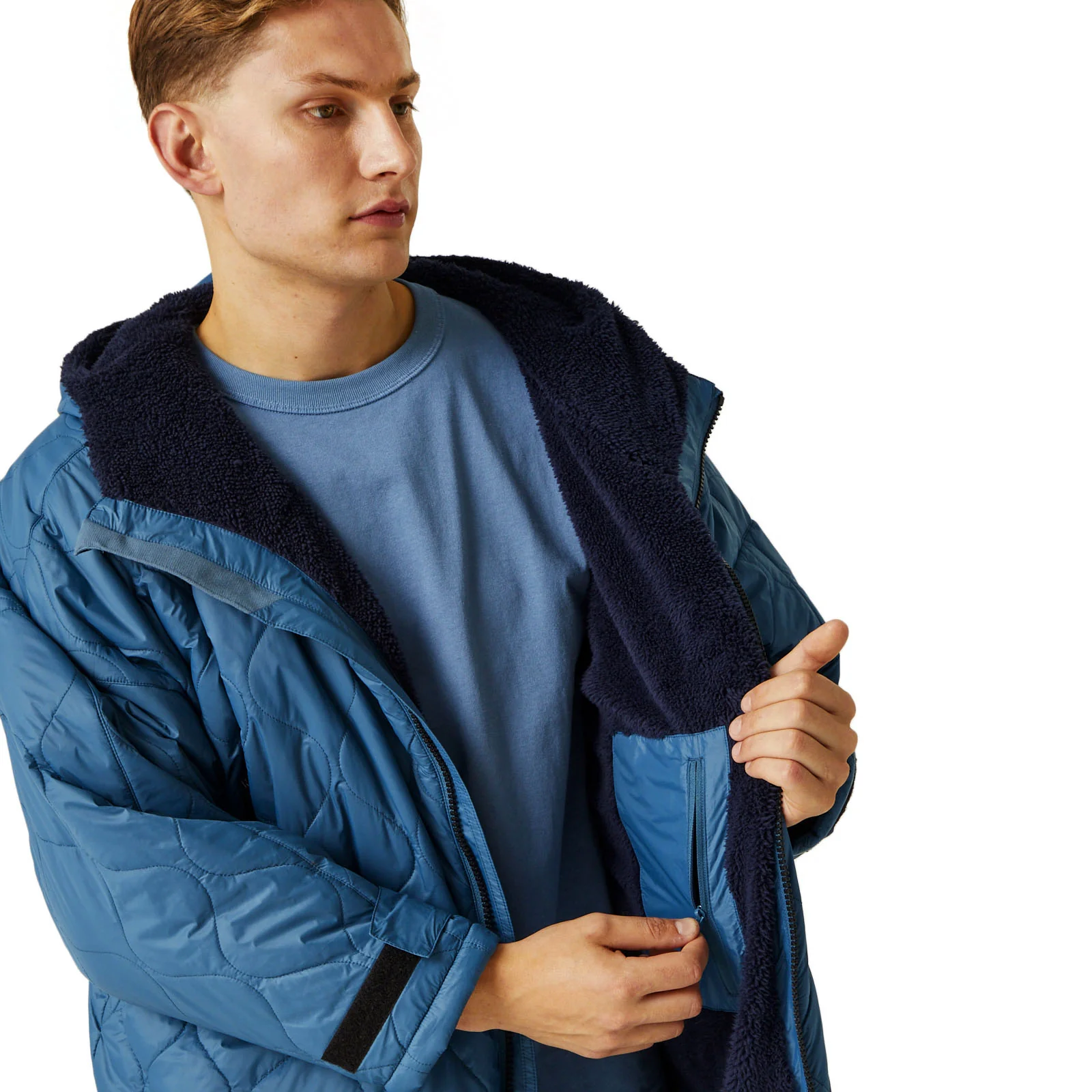 Regatta Adults Quilted Sprit Of Adventure Changing Robe - Image 39