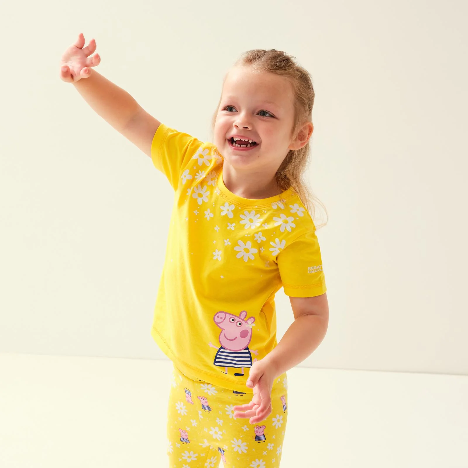 Regatta Kids Peppa Pig Printed Crew Neck T-Shirt - Image 10
