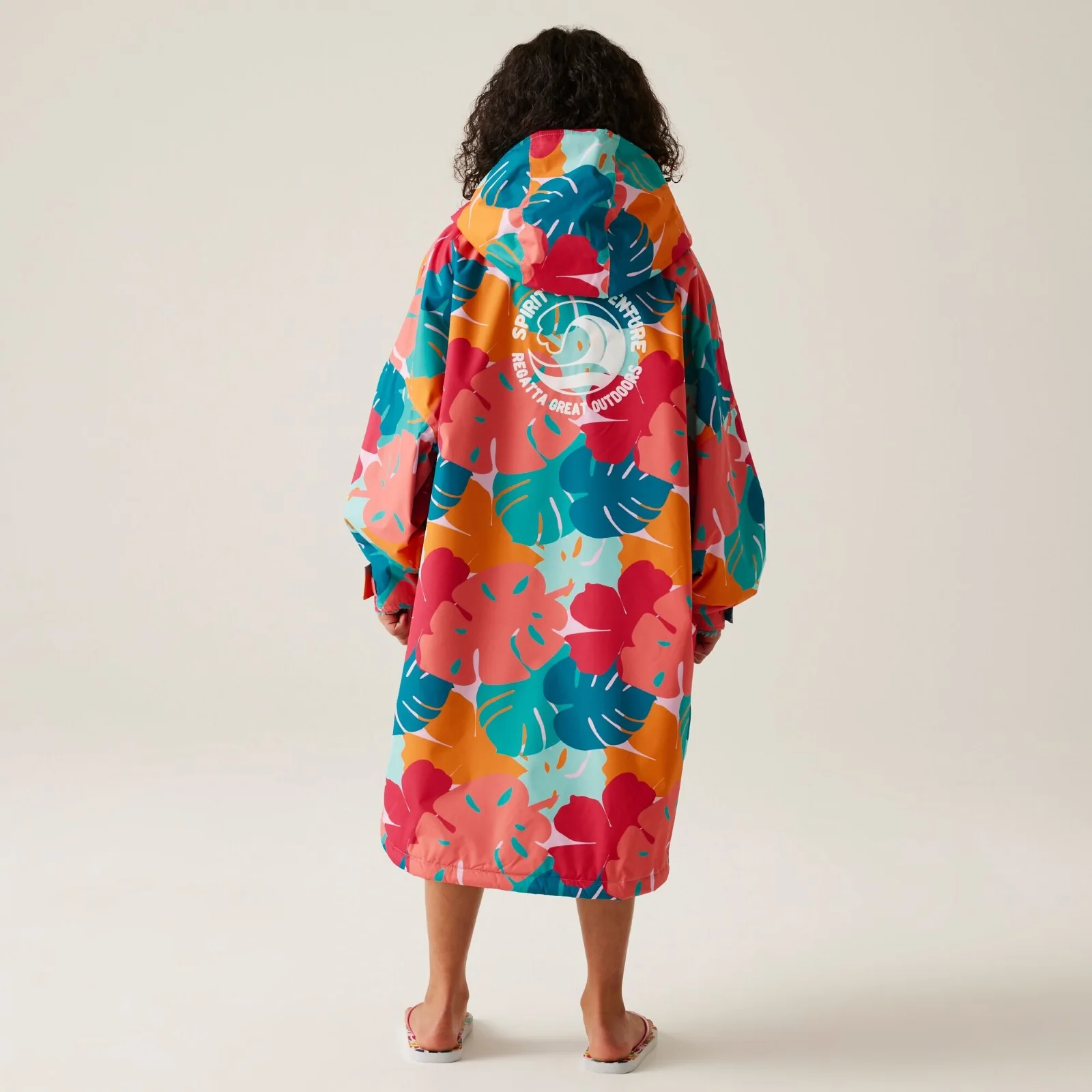 Regatta Kids Spirit Of Adventure Waterproof Changing Robe - Image 85