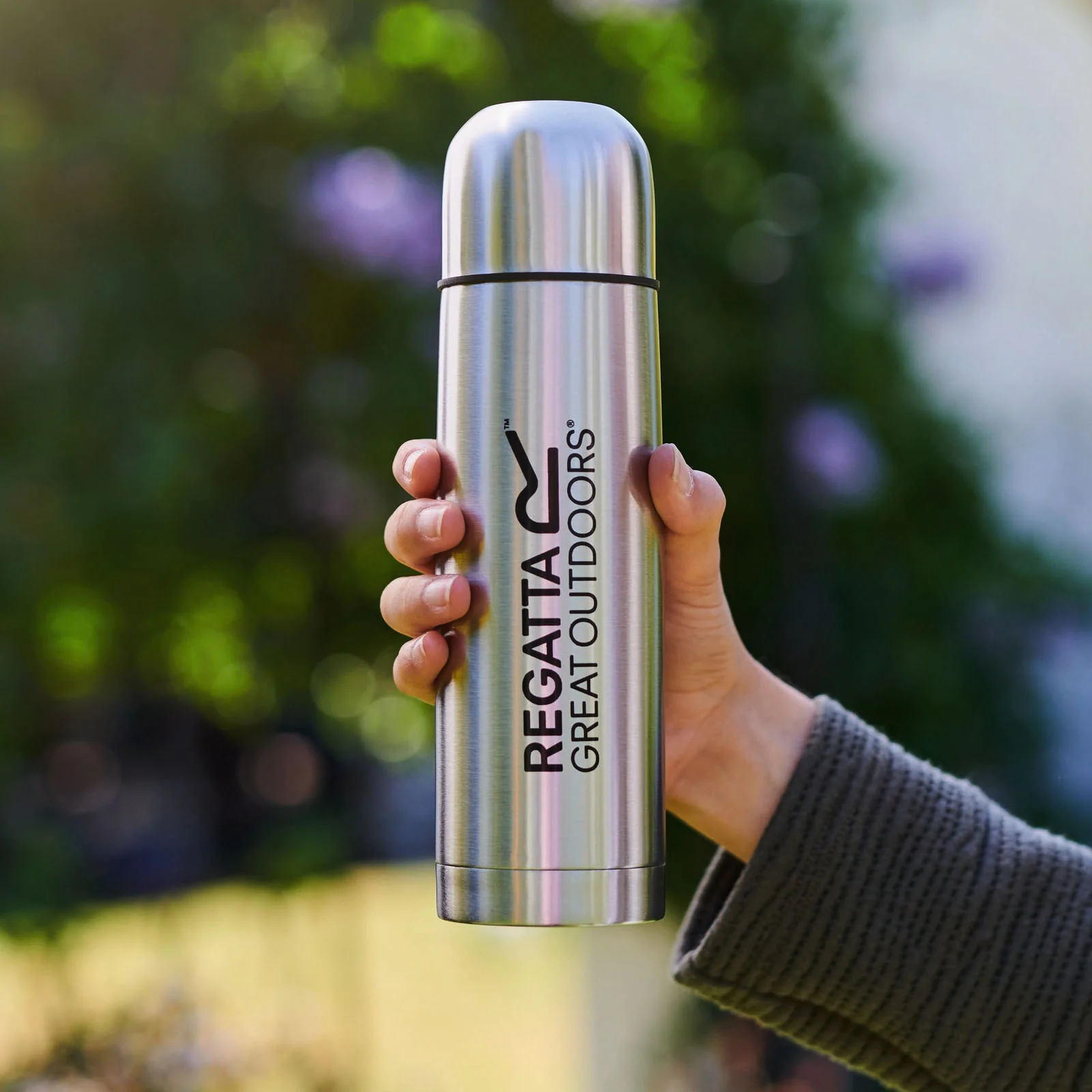Regatta Outdoors 0.5 Litre Vacuum Camping Travel Mug Flask - Silver - Image 5