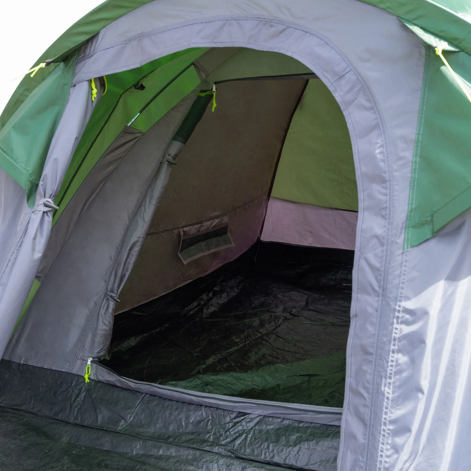 Regatta Outdoors Kivu V3 3 Man Dome Camping Tent - Greener Pastures - Image 3