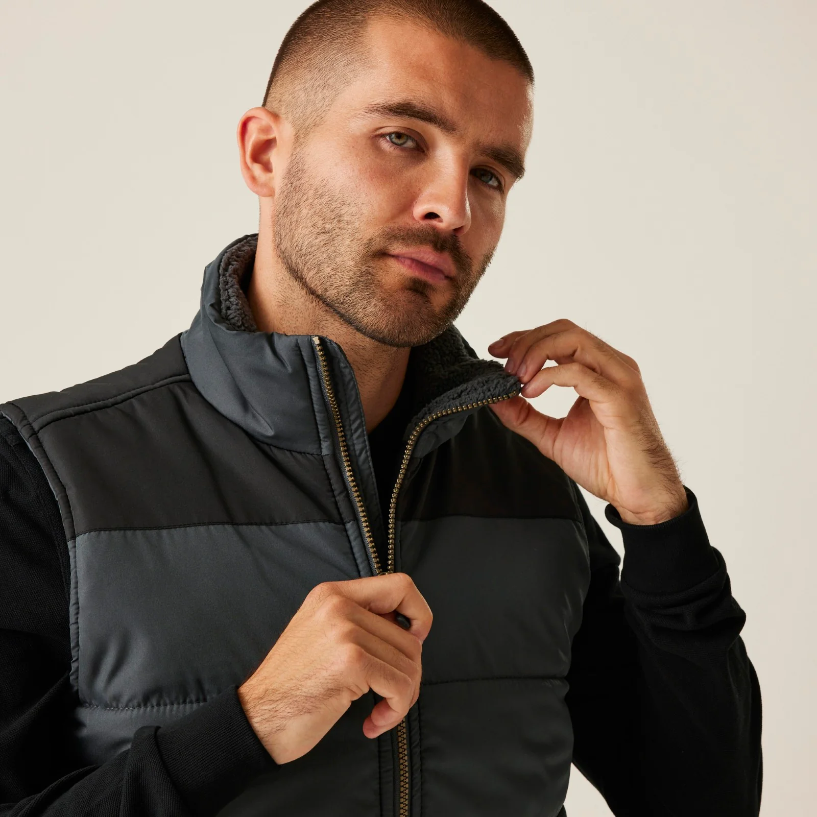 Regatta Professional Mens Altoona Padded Gilet - Image 14