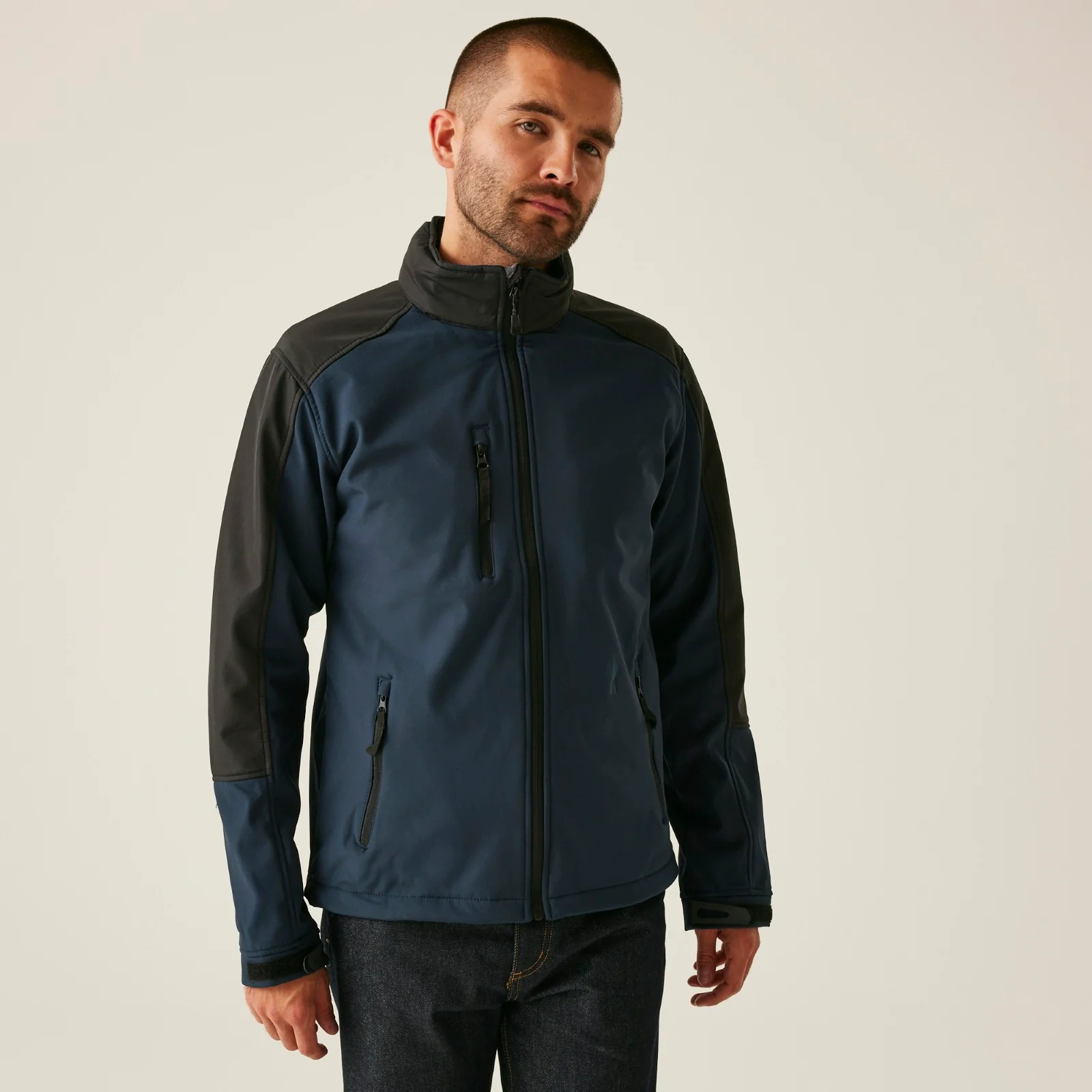 Regatta Professional Mens Hydroforce 3 Layer Membrane Softshell Jacket - Image 3