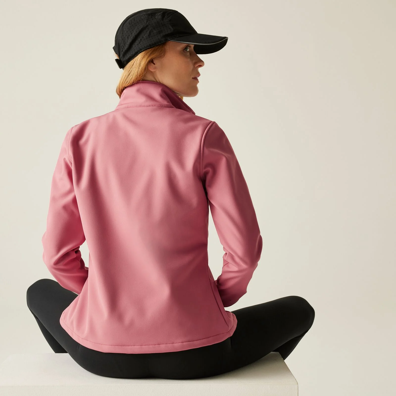 Regatta Womens Connie V Softshell Walking Jacket - Image 4