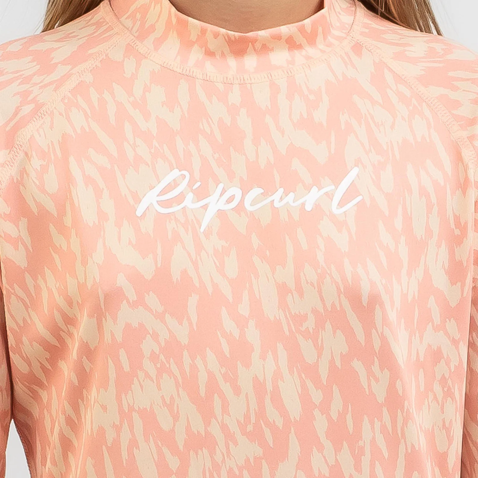 Rip Curl Kids Script Long Sleeve Rash Vest T-Shirt - Blush - Image 4
