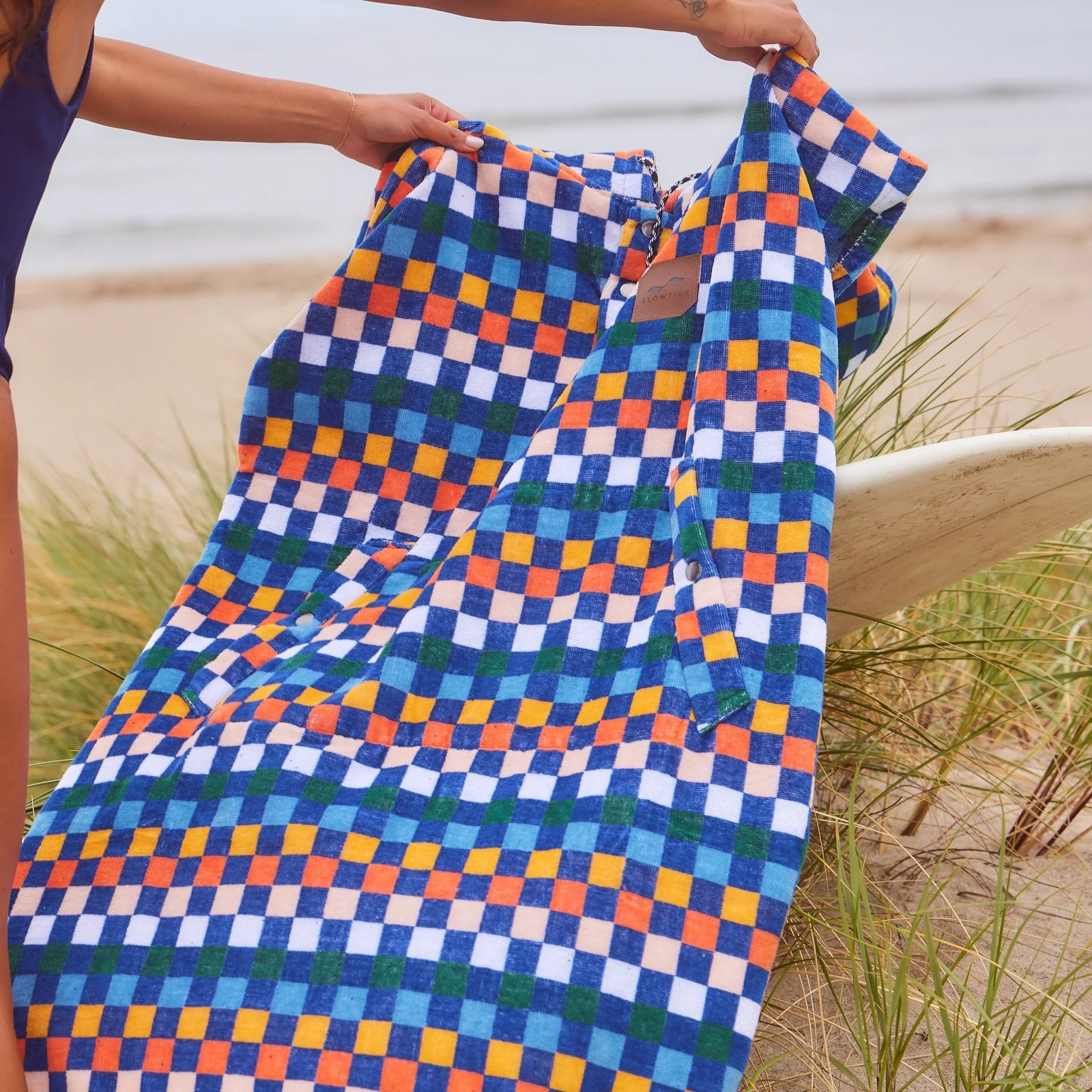 Slowtide Sundown Changing Poncho - Image 4