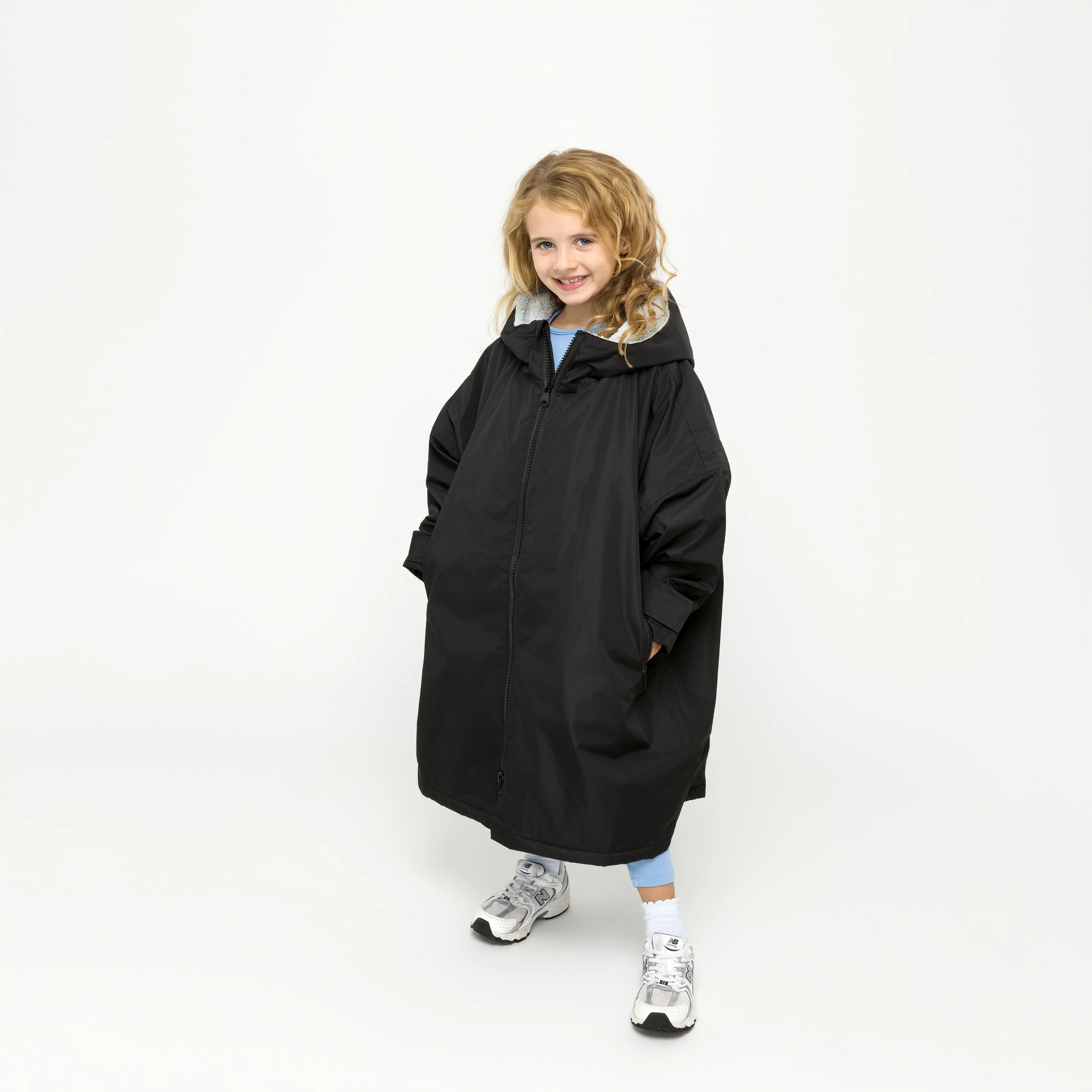 Snuggaroo Kids Waterproof Hooded Changing Robe - Image 4