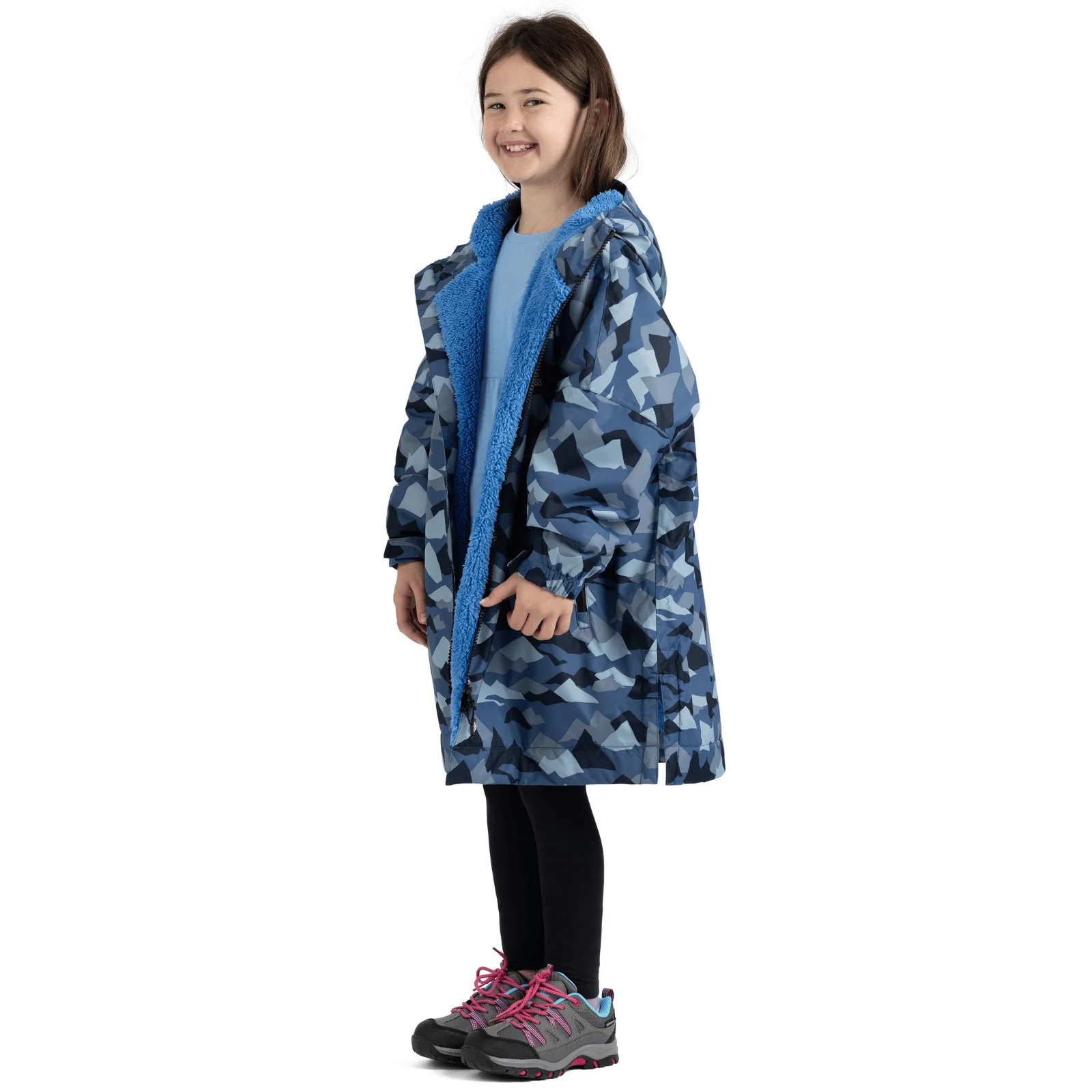 Trespass Kids Havelock Waterproof Changing Robe - Image 5